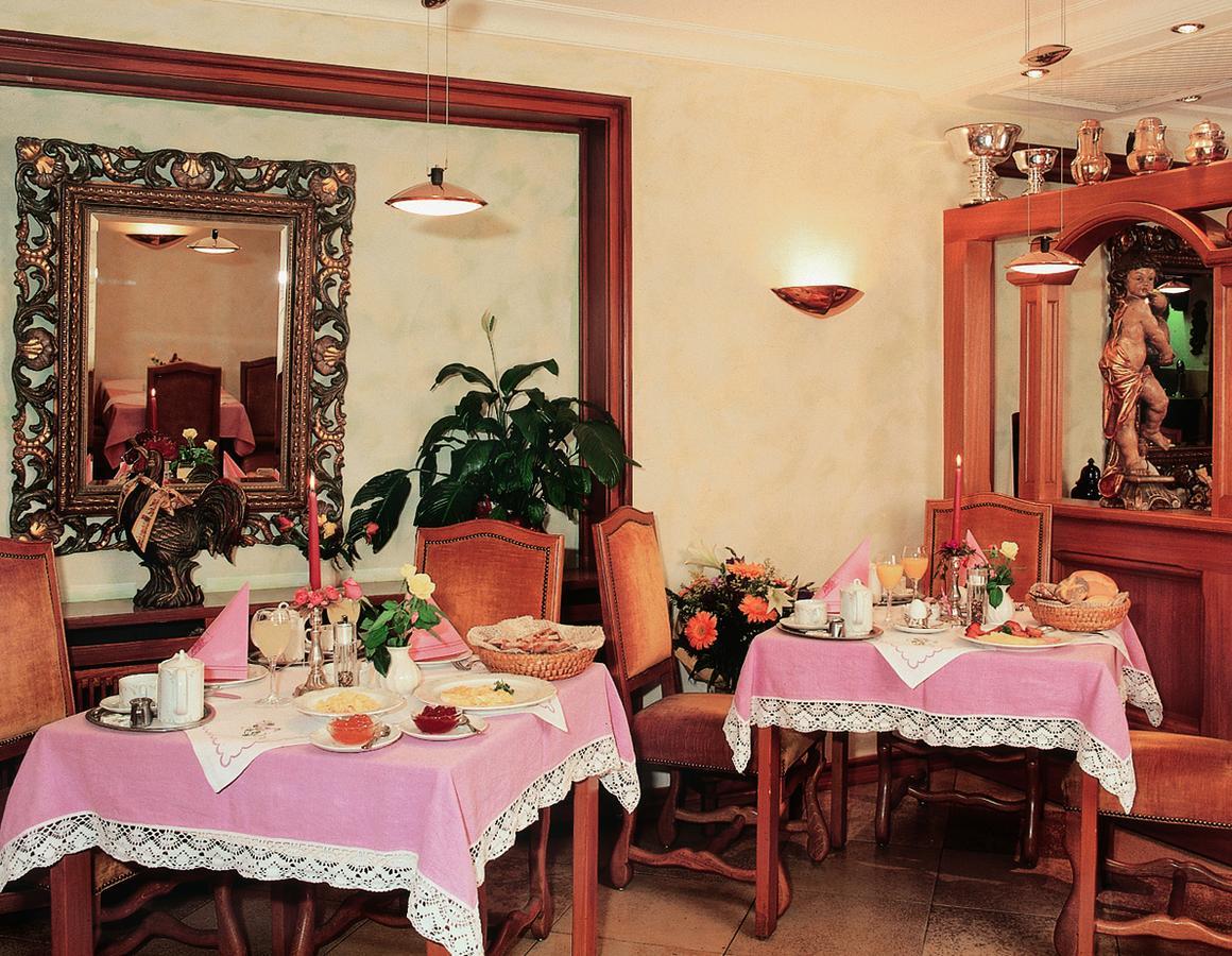 Resengoerg Hotel Ebermannstadt Buitenkant foto